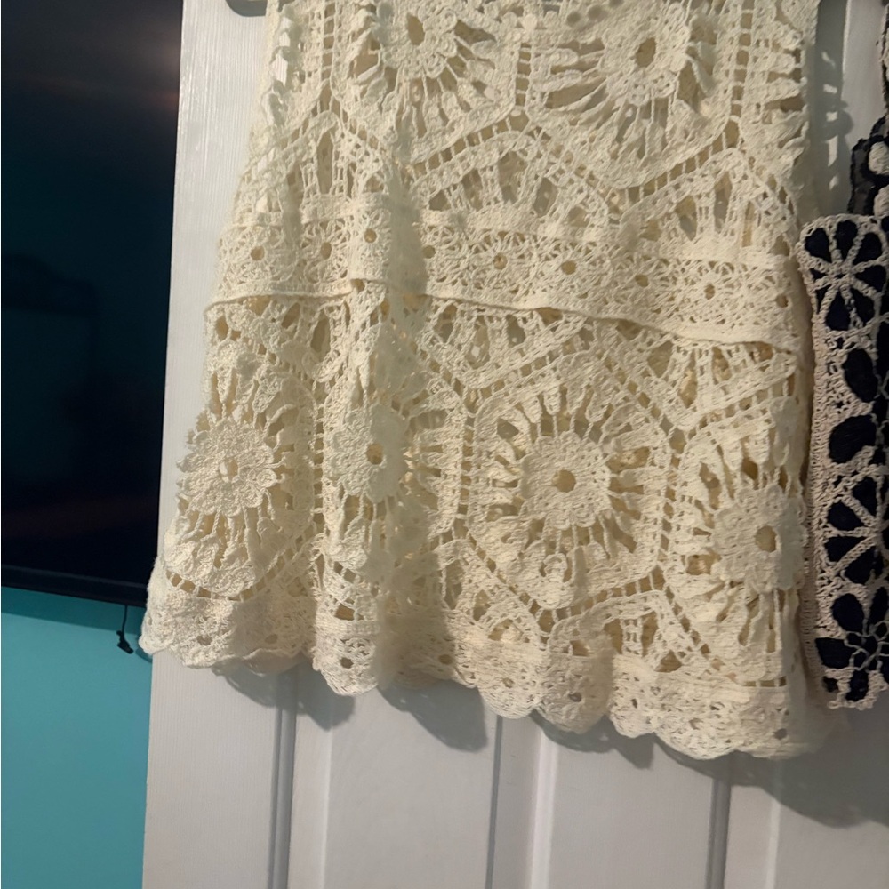 NWOT never worn 2 OSFM crotchet POL tops - Picture 2 of 14